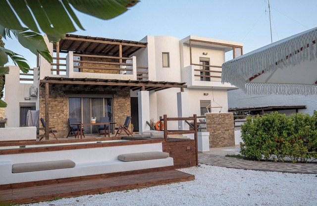 Apollonas & Sypyla Villa