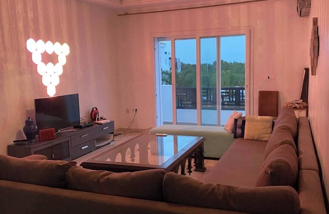 Appart Familial seulement : balcons avec vue