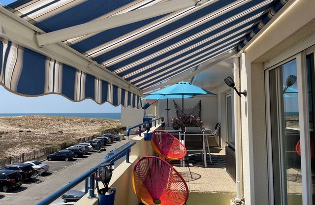 Appart: T3 Front DE MER -orienté SUD - Terrasse 22 M2-2 Piscines- Parking