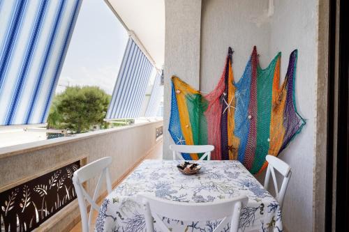 Appartamento a Torre Canne con balcone