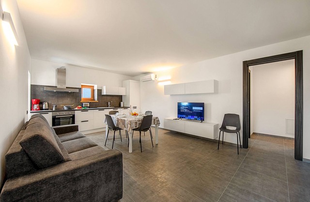 Appartamento Borgo Pastoedo, Tenno, Italy