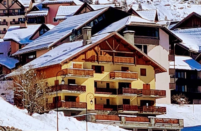 Appartement à Valmeinier 1800. Garage et Cave à Skis