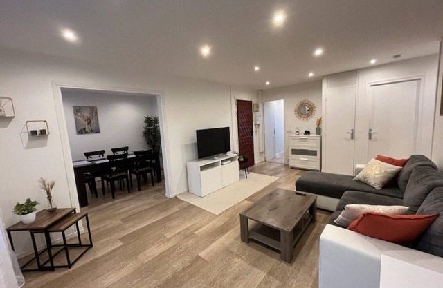 Appartement 3-4 Pieces Bois D'arcy Jusqu'à 6 Personnes