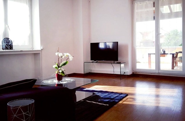 Appartement Avec la Terrasse Couverte à 2.1 km du Golf
