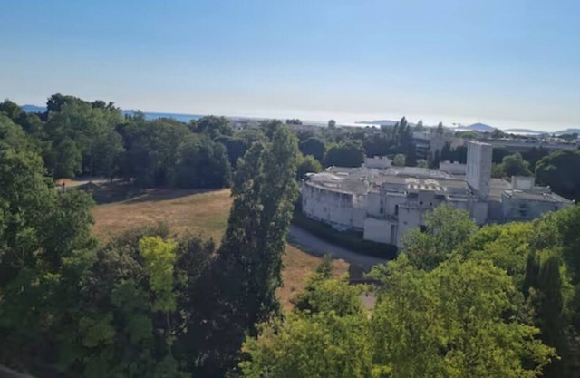 Appartement Climatisé à 10 min à Pied de la Plage