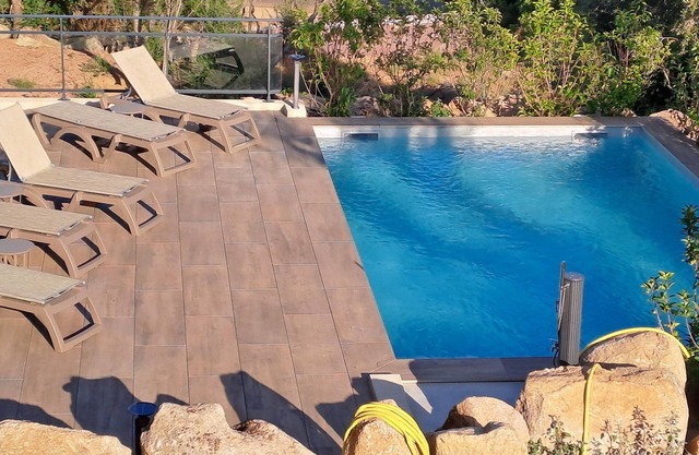 Appartement Climatisé Dans Résidence Avec Piscine Proche des Plages
