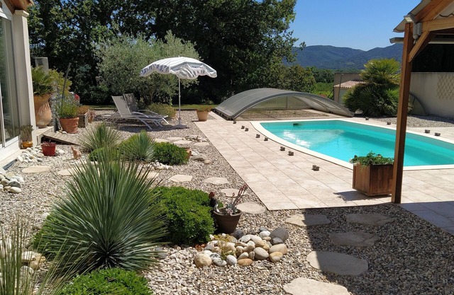 Appartement en Rez-de-jardin en Campagne Mais à 300m des Commerces