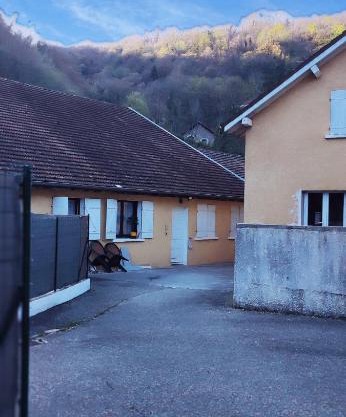 Appartement entier meublé à neuf avec garage