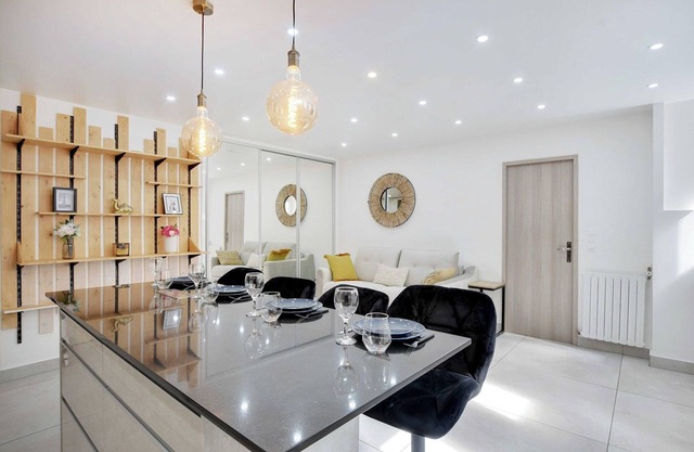 Appartement in the heart of Paris ☆ Canal de L'ourq/Crimée ☆
