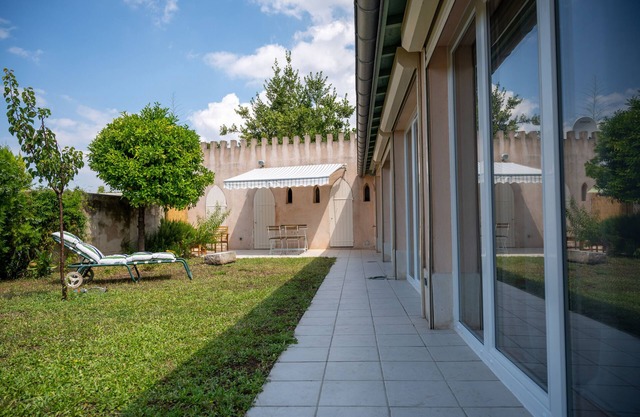 Appartement Indépendant Avec Climatisation, Jardin et Parking