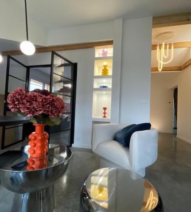 Appartement moderne dominant la ville