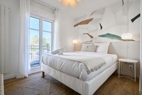Appartement une chambre avec 3 balcons et parking