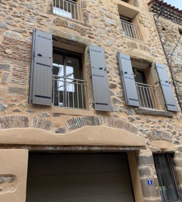 Appartements neufs avec garages dans maison de village
