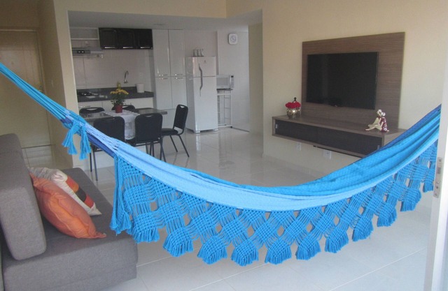Apt a block from Ponta Verde beach !