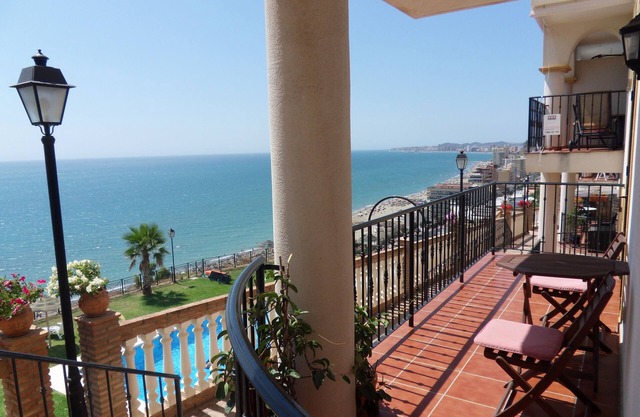 Apt -terrace with incredible sea views and terrace with mountain views