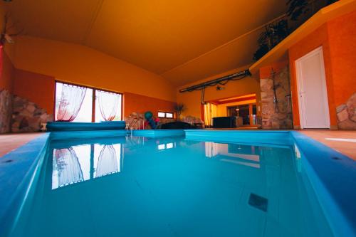 Aqua Villa