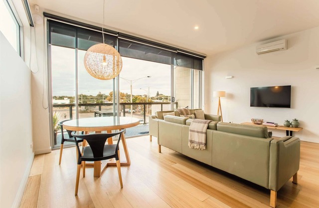 Aquabelle Six - the perfect Rye couples retreat