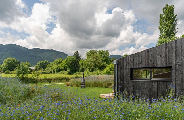 AQUÍ: comfortable 2-person tiny house with view at the foot of the Pyrenees