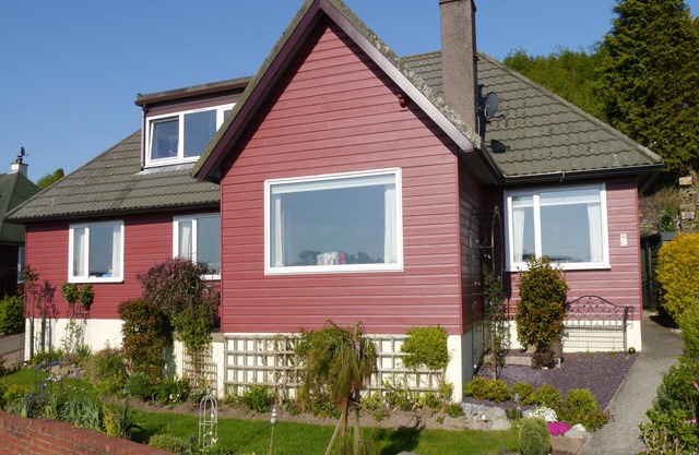 Arakhova - a house that sleeps 10 guests in 4 bedrooms