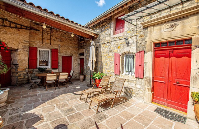 Ardéchoise stone house with character private pool 6-8 pers