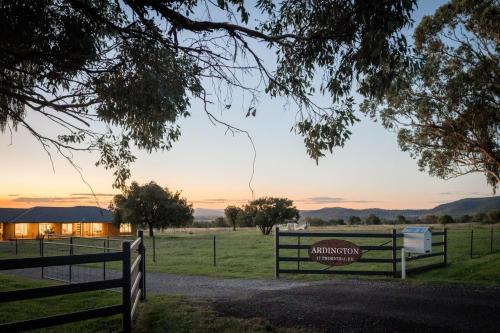 Ardington - 4-Bed Pet-Friendly with Pool