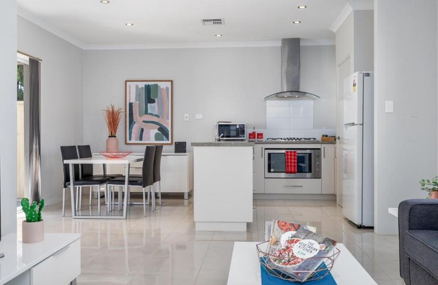Ardross Short Stays