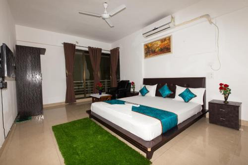 Aristo Serviced Apartment near Kokilaben Dhirubai Ambani Hospital for Family Only