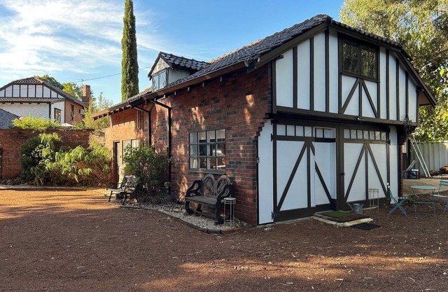 Armadale House - The Barn: Charming studio in Mount Nasura