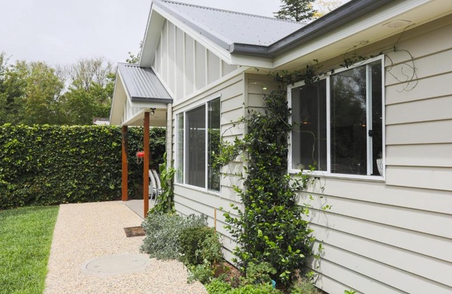 Armidale Cottage on Barney - House 2
