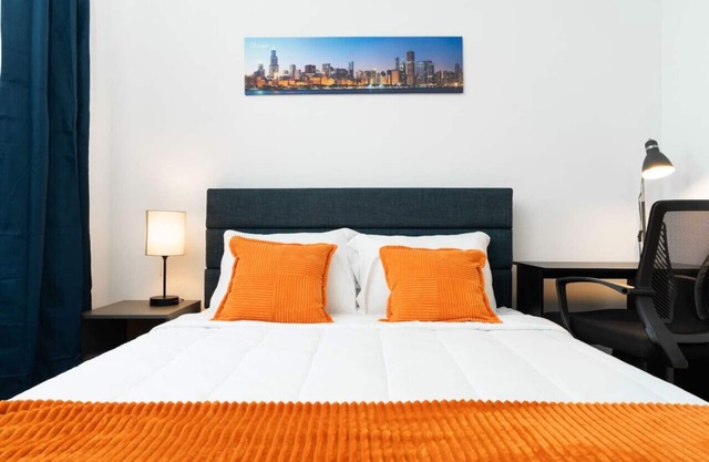 Artistic Loft Rooftop | 13 mins DT | 4 mins Lake