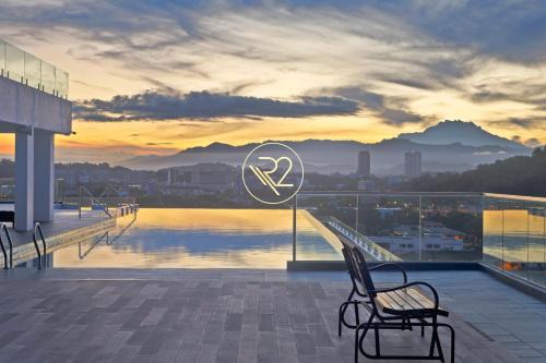 Aru Suites HOMESTAY WIFI,Carpark,24h Check in,Water Filter by R2 Residence