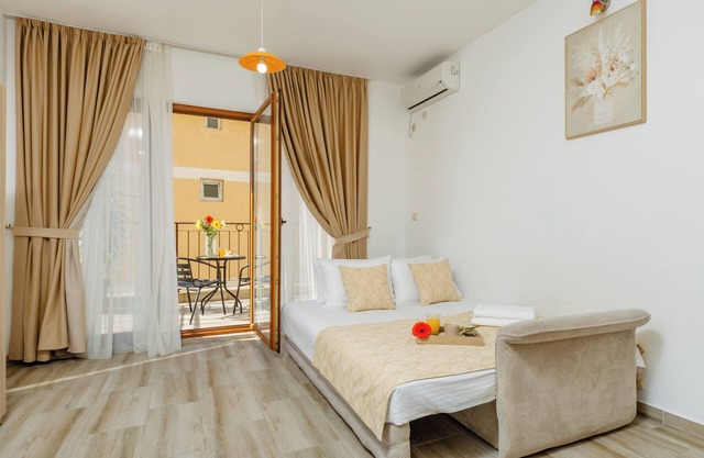 Arvala Apartments- Double studio with balcony