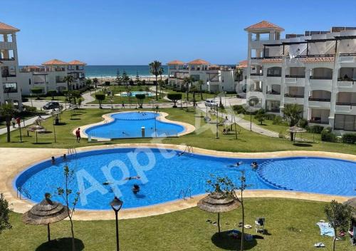 Assilah Beralmar Private Beach & Parking, 4 Pools and 25 min from Tangier