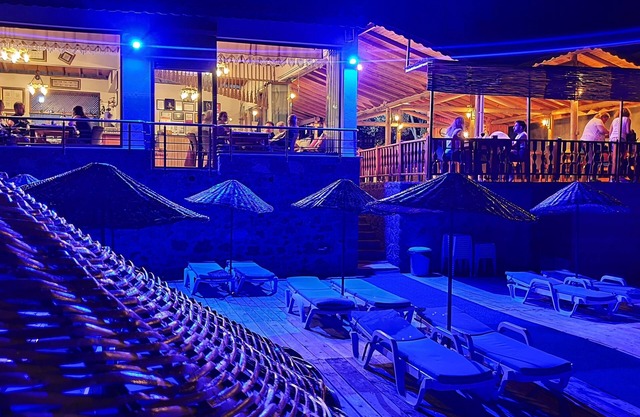 Assos Nazan Motel Restoran Beach