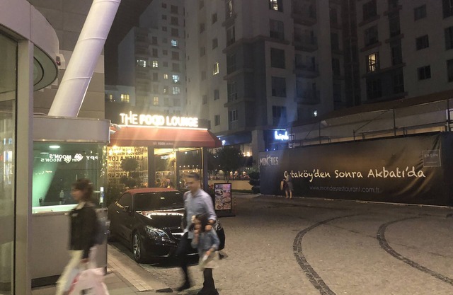 At Bahçeşehir near to Akbatı Shopping Mall.35 min to new airport.