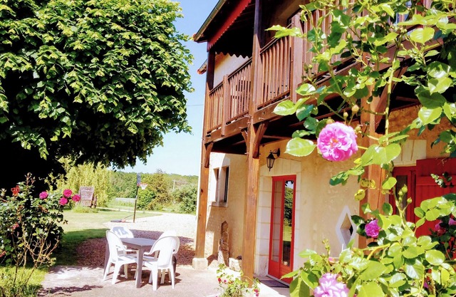 At the elves' rest. "Les licornes n'y voient que du bleu", 3* B&B in Richelieu