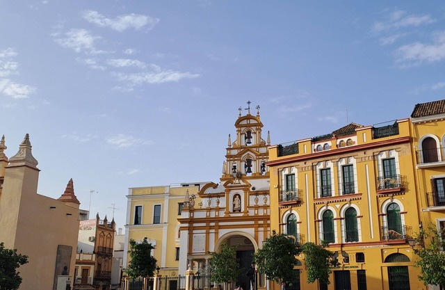 Atico Sevilla, center
