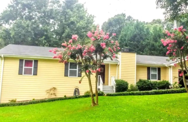 Atlanta/Stone Mountain, fenced yard, washer dryer, Wi-Fi