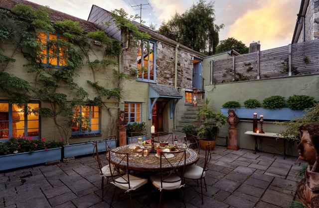 Atmospheric 16th Century Merchants House
