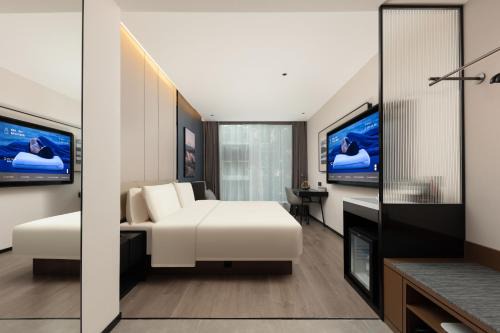 Atour Hotel Fuzhou Financial Street Wanda Guangming Harbour Metro Station