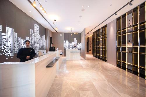 Atour Hotel Hefei Huaihe Road Pedestrian Street Guangming Road Subway Station