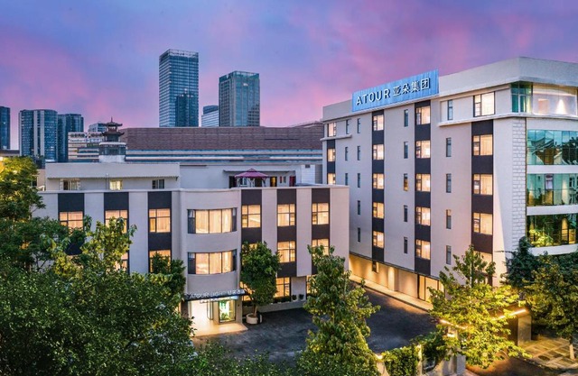 Atour Light Hotel Kunming Dianchi Road South Asia Style First City