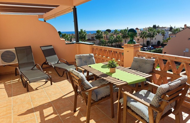 Attic, large terrace. 2 Km. from Fuengirola. Wyndham Resorts Mijas-Costa area.