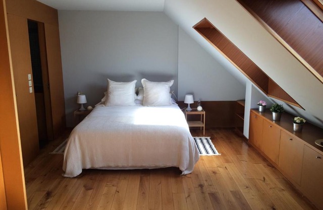 Attic loft to wake up by the sea.