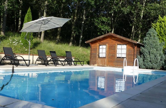 Attractive holiday home with garden