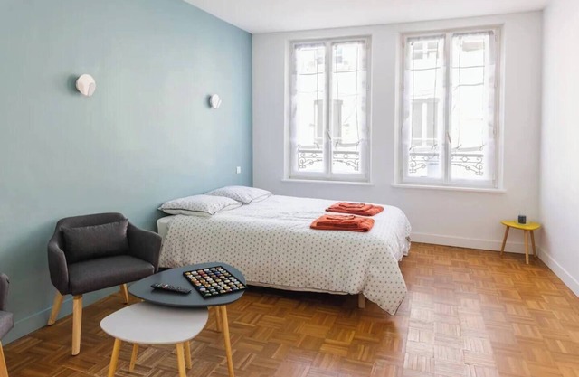Attractive renovated T2 "Pinot Noir" right in the village center