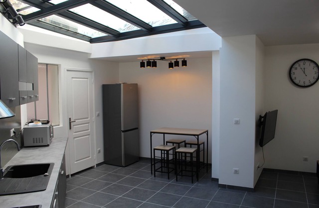Atypical apartment with veranda in city center