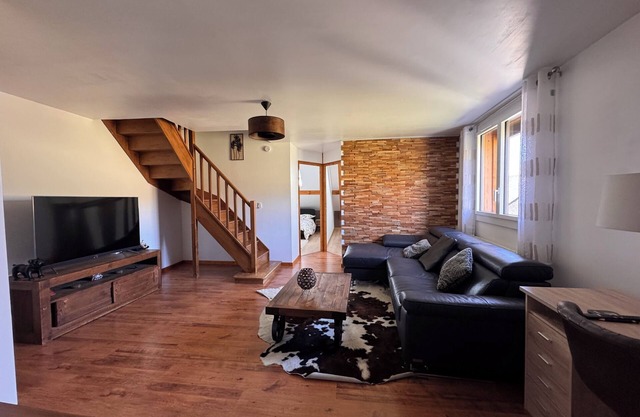 Atypical triplex apartment