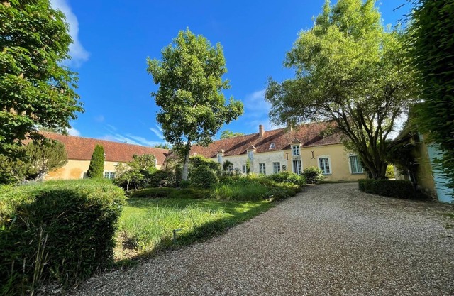 Au Cœur du Perche : Maison Familiale de Charme et Confort Haut de Gamme