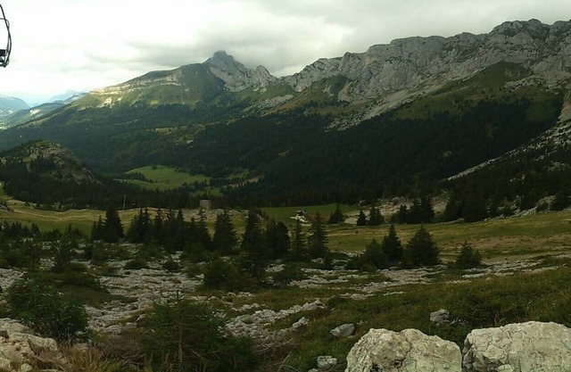 Au Pied des Pistes et Randonnées. Très Belle vue sur la Montagne et la Vallée